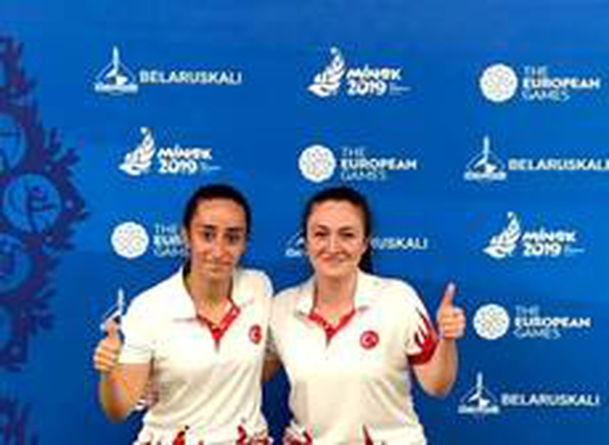 Badmintonun Erzincanlı şampiyon sporcuları yılın onur ödülüne layık görüldü