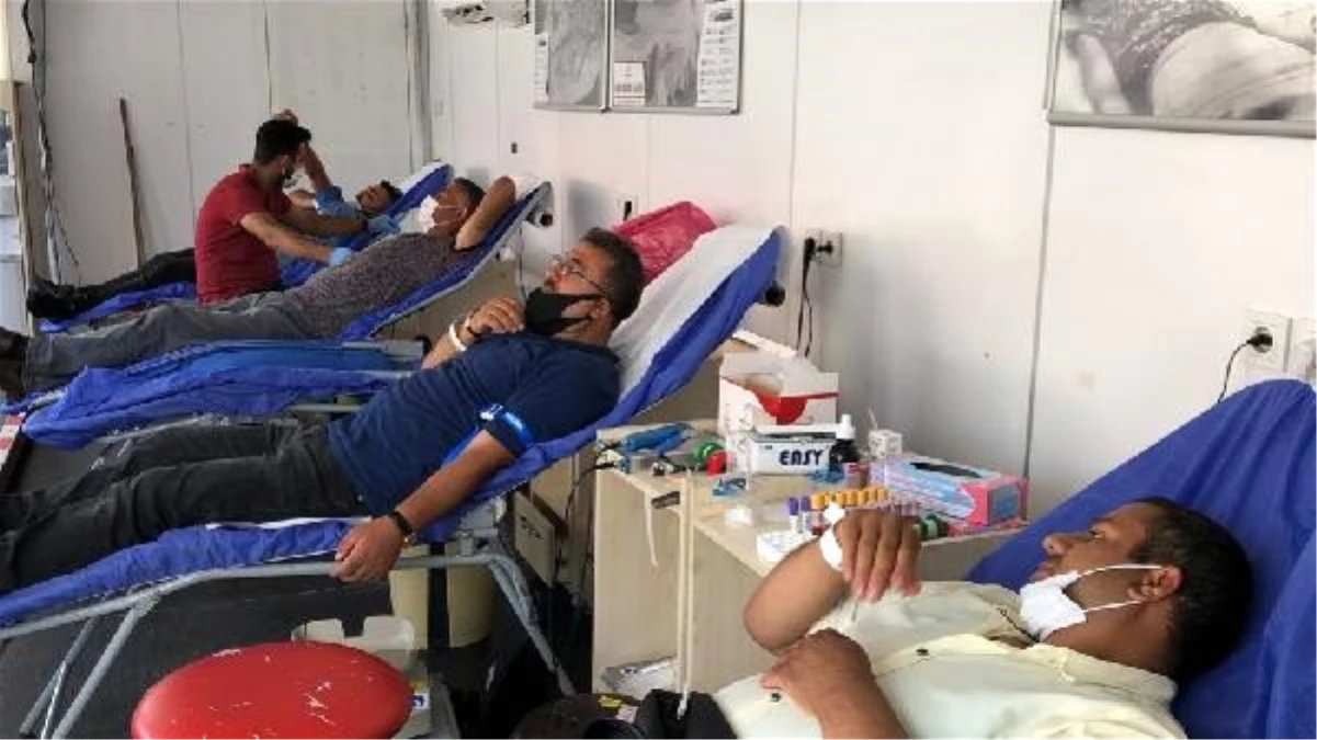 Kars\'ta Kızılay\'ın kan bağışı kampanyasına yoğun ilgi