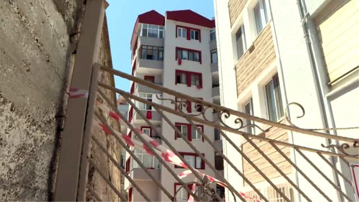Mudanya\'da zemin kolonu patlayan 7 katlı apartman boşaltıldı - BURSA