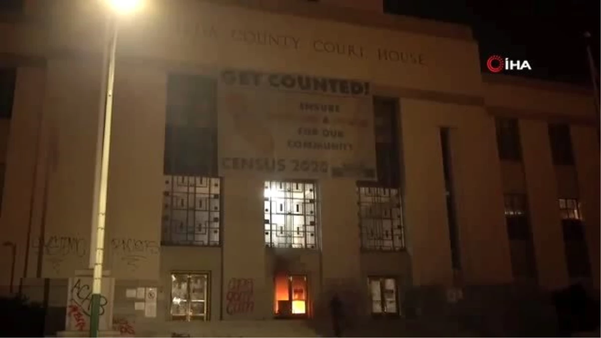 Son dakika haberi | - ABD\'de göstericiler mahkeme binasını ateşe verdi