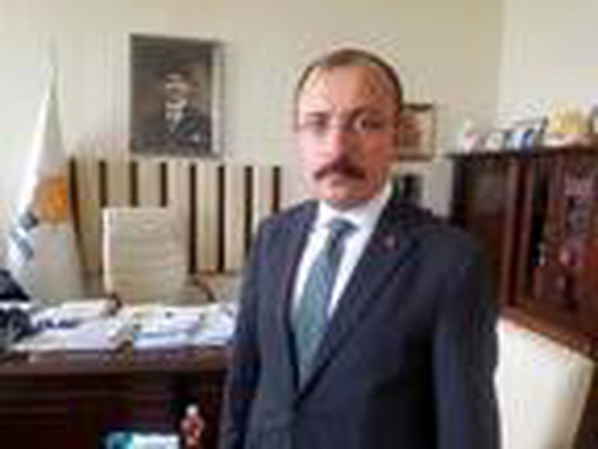 AK Parti\'li Muş: Bu dostlar kim?