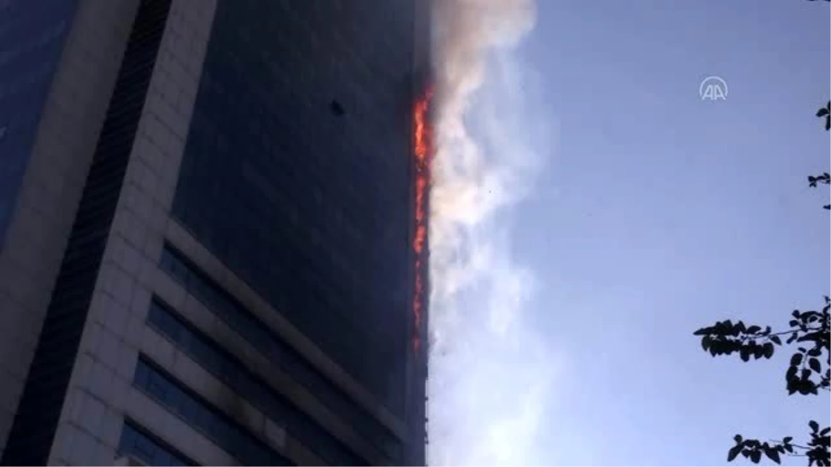 Başkentte iş merkezinde yangın (2)