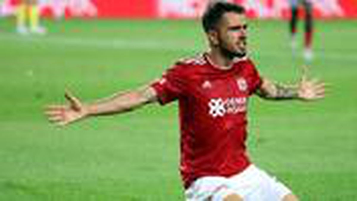 Galatasaray, Emre Kılınç'la 4 yıllık sözleşme imzaladı