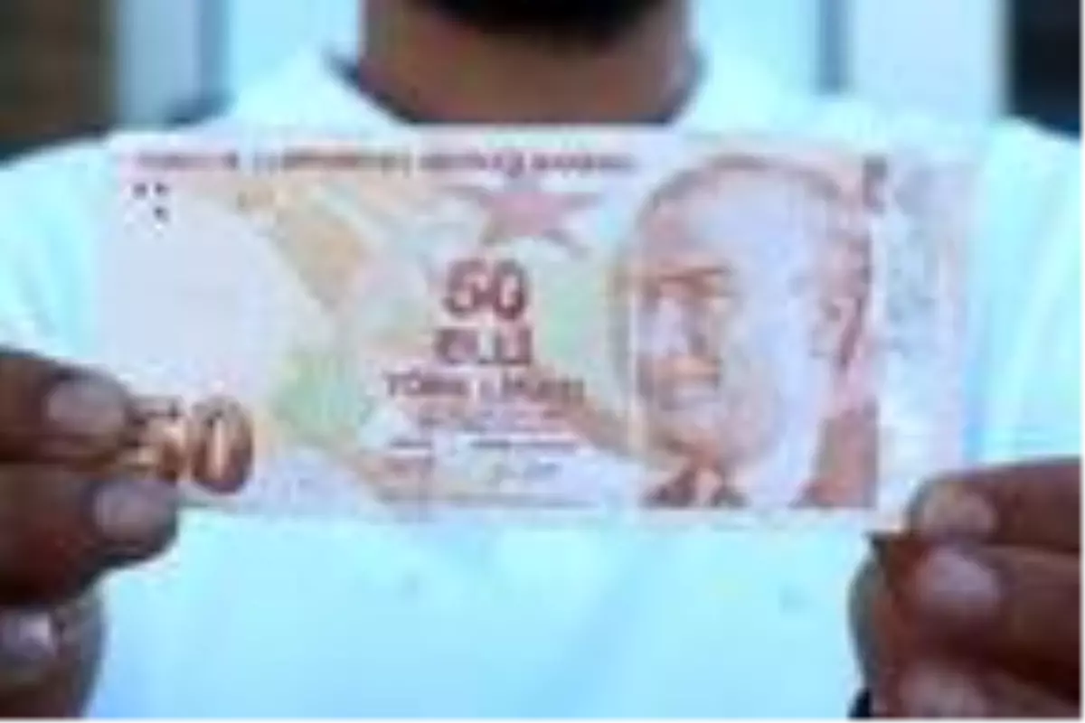 Hatalı basılan 50 TL\'yi Milli Dayanışma Kampanyası\'na bağışlamak için 75 bin TL\'ye satışa çıkardı