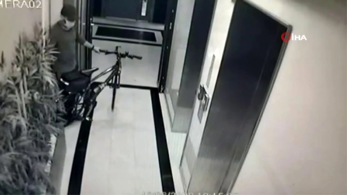 Kadıköy\'de lüks bisikletleri çalan hırsız kamerada