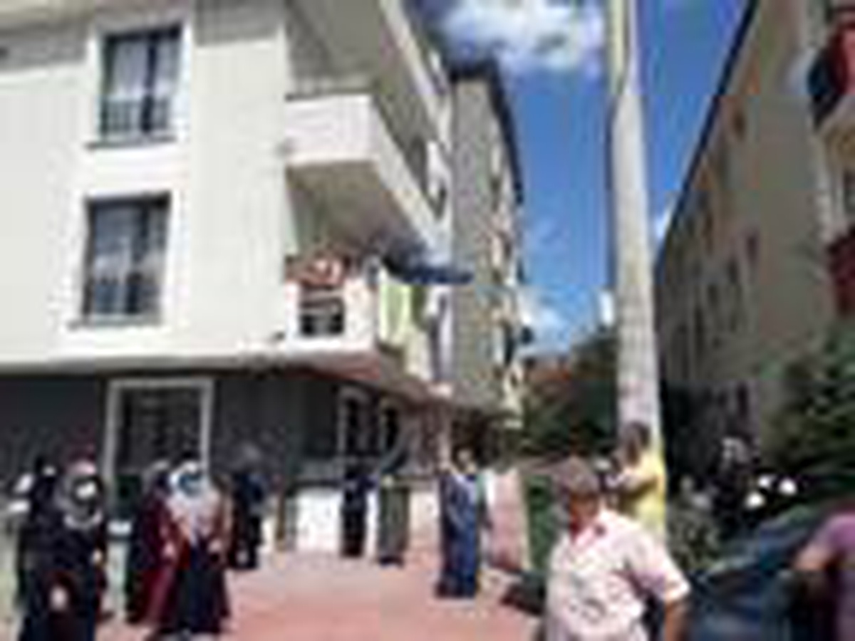 17 günlük yaşam savaşını kaybeden Hamza bebek, toprağa verildi