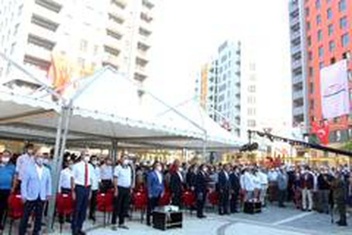 Antalya\'da Kepez Santral Mahallesi Kentsel Dönüşümde ilk anahtar teslim sevinci