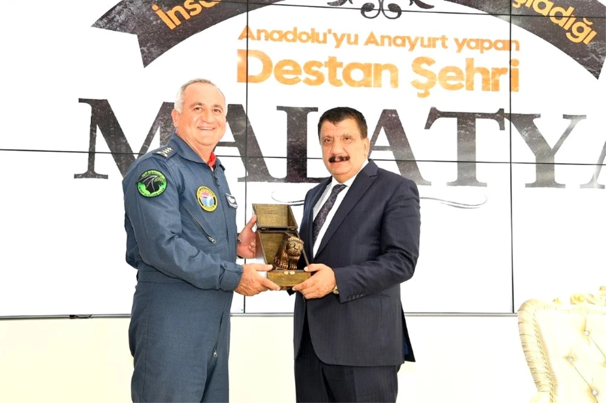 Komutan Kanbur\'dan Başkan Gürkan\'a veda ziyareti