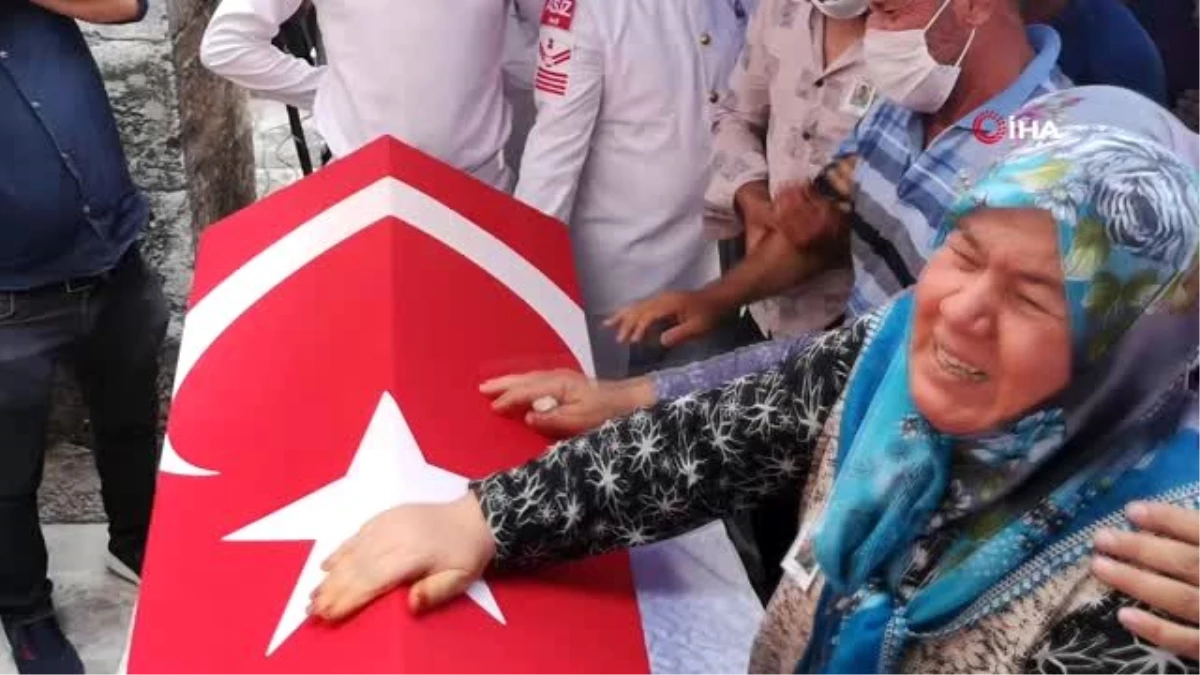 Şarampole devrilen otobüste şehit olan Er Mustafa Dağlı son yolculuğuna uğurlanıyor