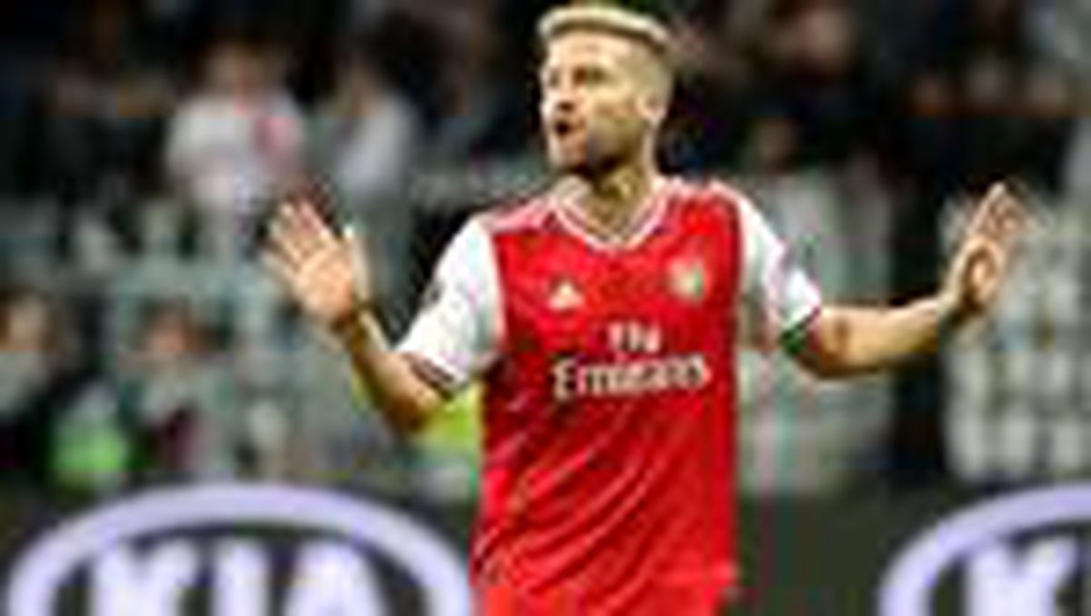 Arsenal\'da Shkodran Mustafi ameliyat edildi
