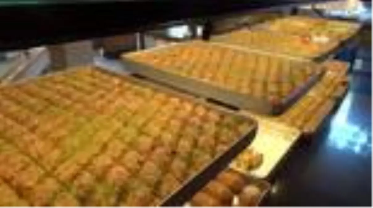 Baklava ve bayram şekerleri satıcıları geçtiğimiz yılları arıyor