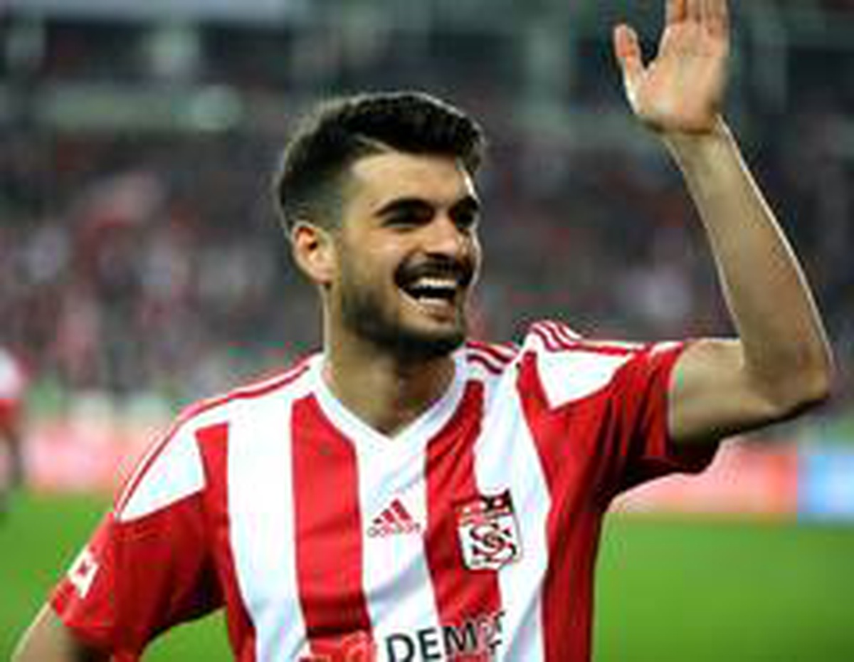 Fatih Aksoy, Sivasspor\'a veda etti