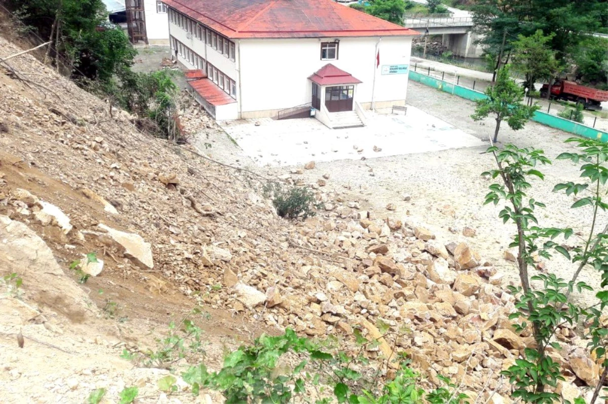 O okulda çalışmalar devam ediyor