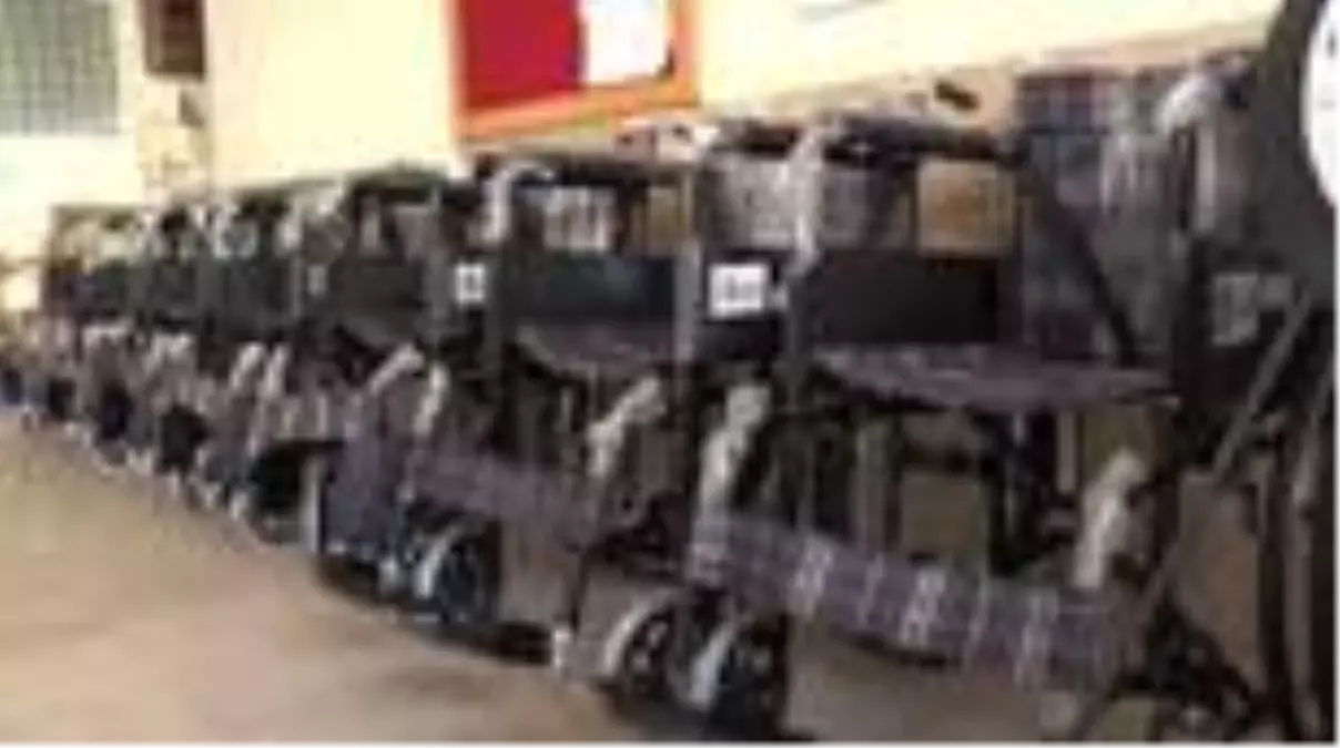 Şırnak�taki Mehmetçiklerden Hataylı engellilere tekerlekli sandalye