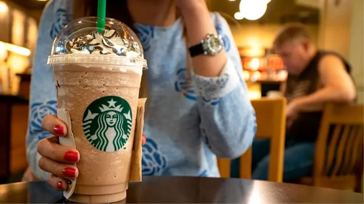 Zarar açıklayan Starbucks\'ın cirosu yüzde 38,1 azaldı
