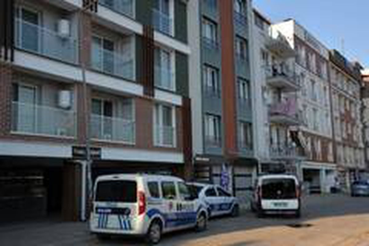 Aydınlı genç evinde ölü bulundu