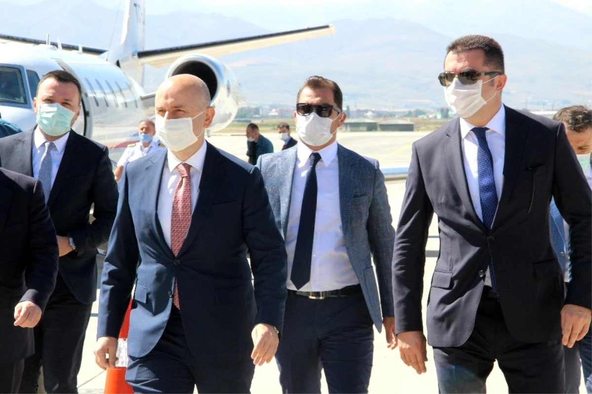 Bakan Karaismailoğlu, Erzurum Havalimanı\'nın pist açılış törenine katıldı