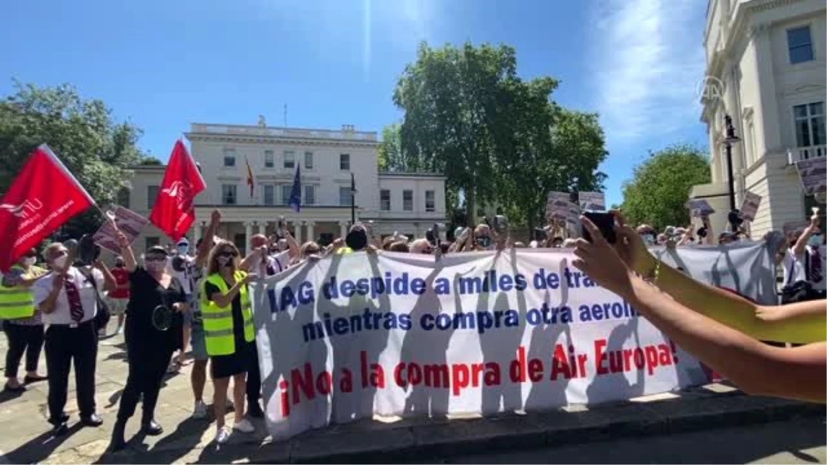 British Airways çalışanlarından İspanya Büyükelçiliği önünde eylem