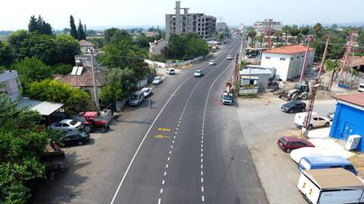 Büyükşehir beton asfalt serim çalışmalarına devam ediyor