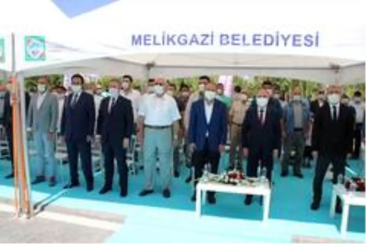 Cavit Yurttaş Cami Arefe Günü dualarla açıldı