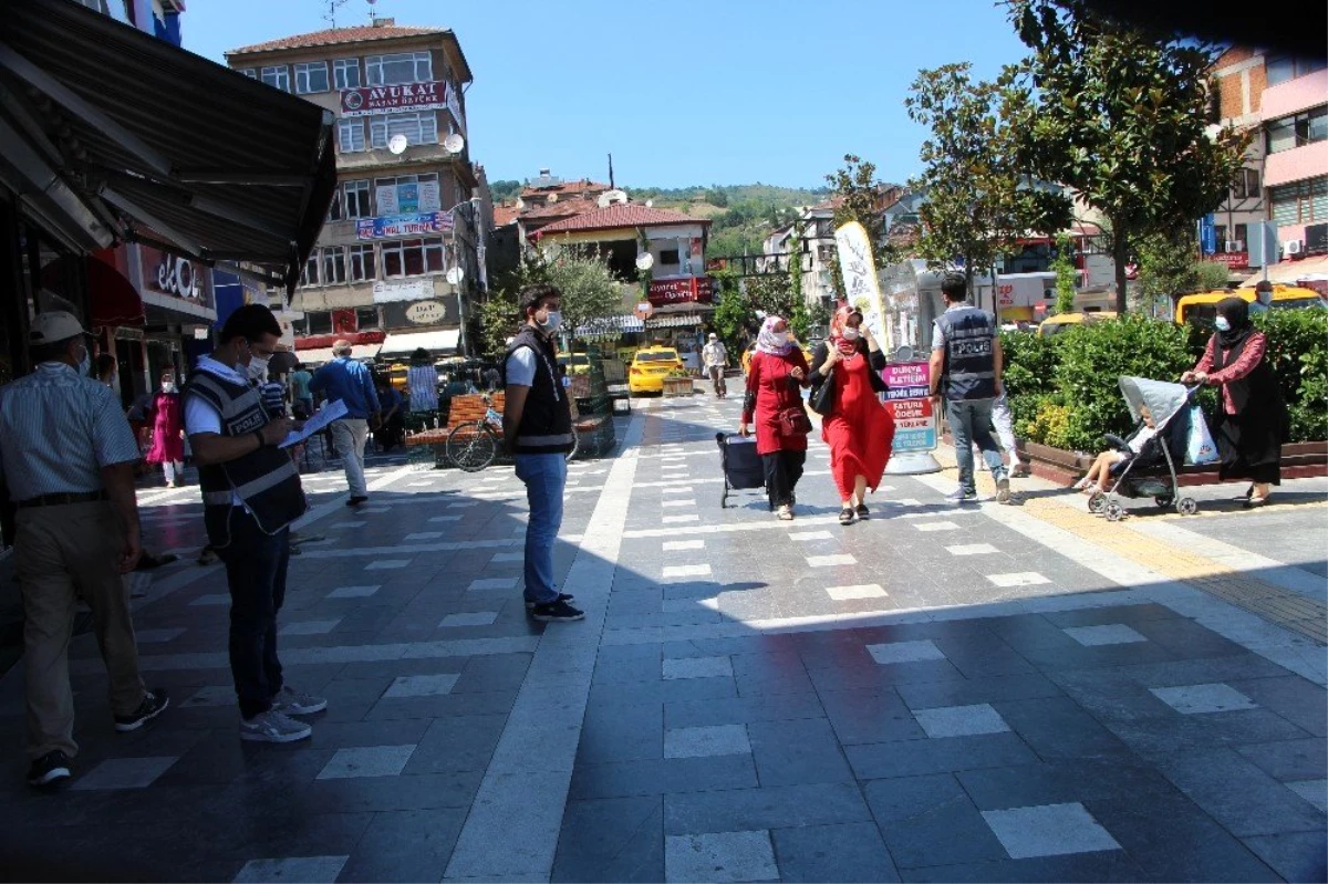 Son Dakika | Devrek\'te polis maskesiz dolaşanlara göz açtırmıyor