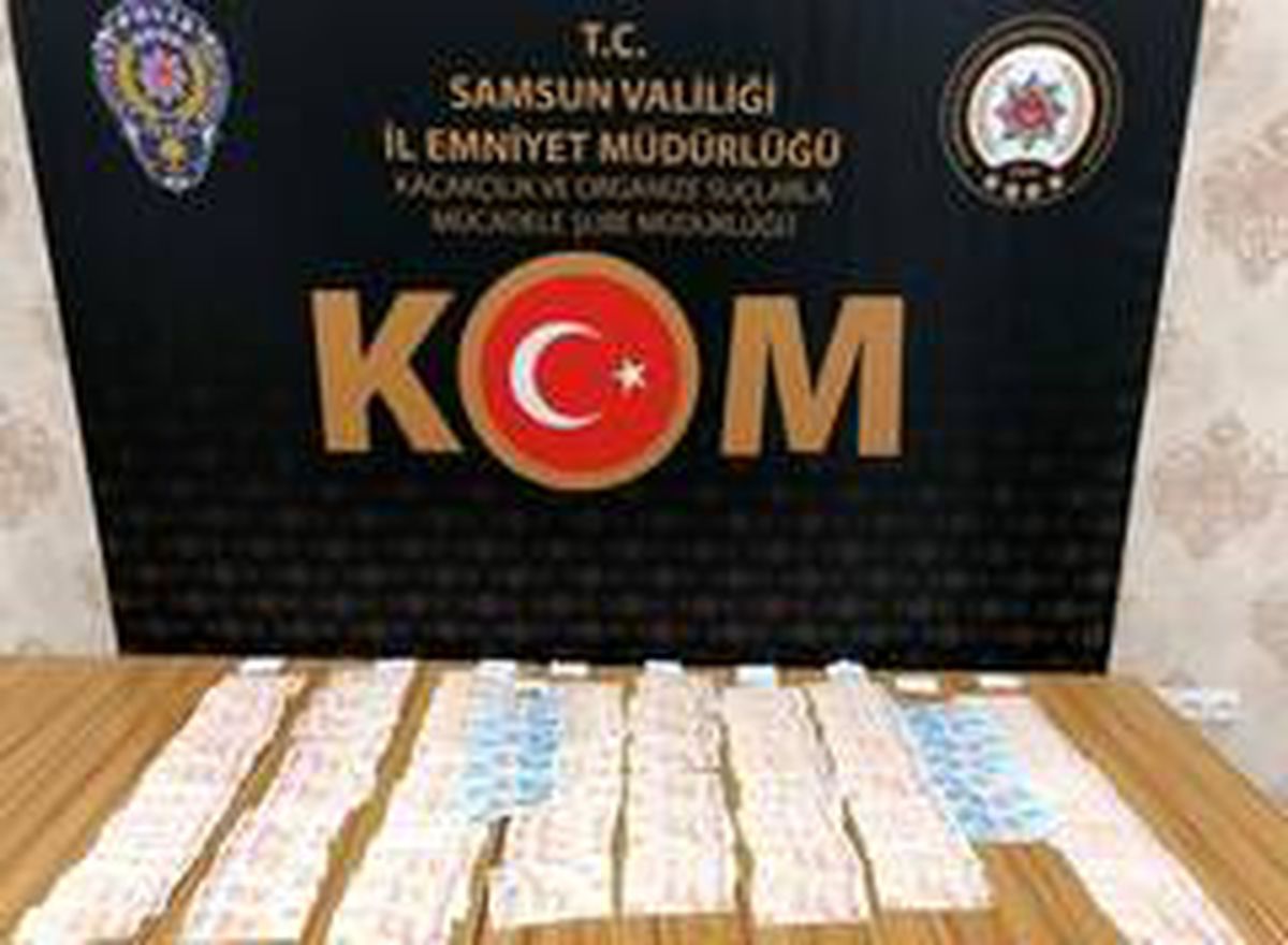 Samsun\'da şüpheli araçtan 776 adet sahte para ele geçirildi
