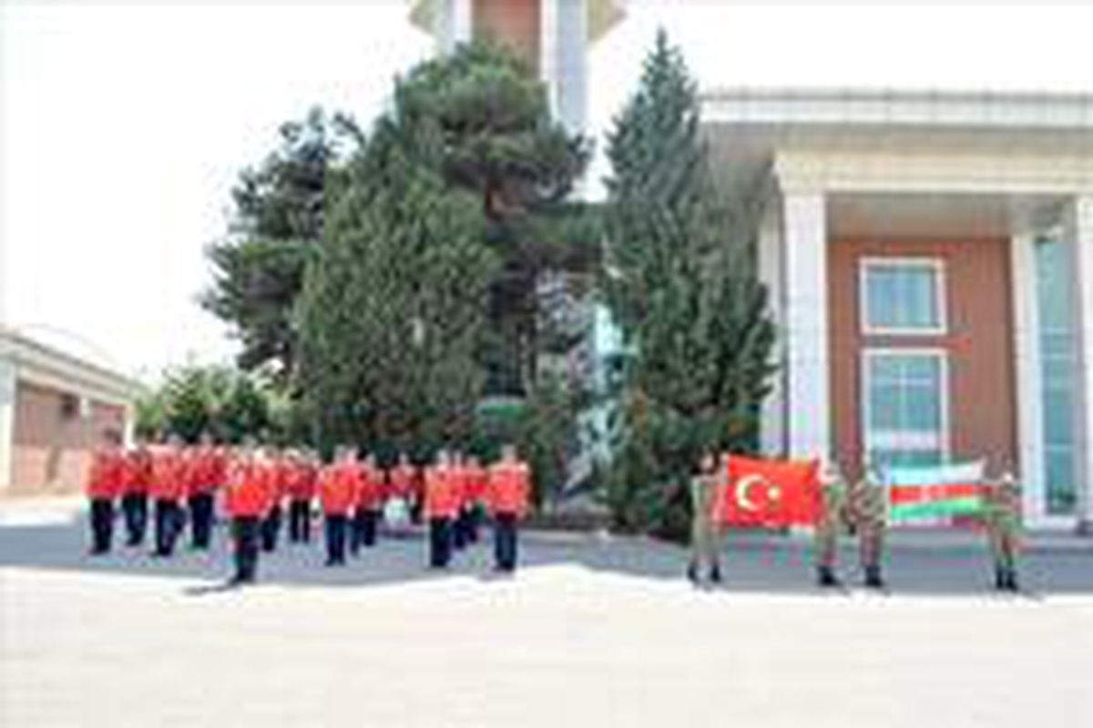 TurAz Kartalı Tatbikatına katılacak öncü unsurlar Azerbaycan\'a intikale başladı