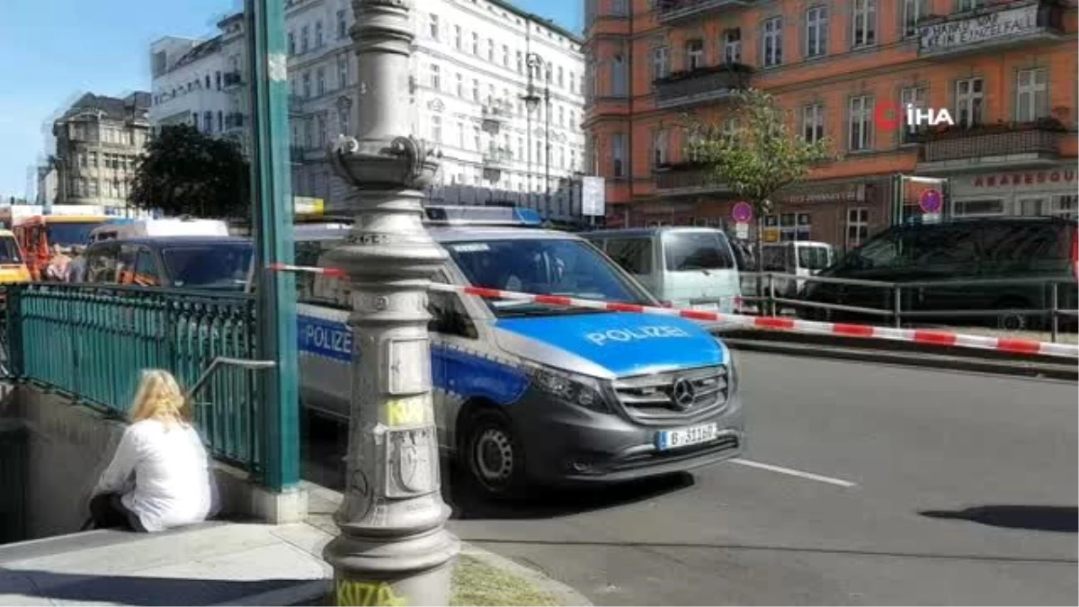 Berlin\'de bankaya "biber gazlı" saldırıMaskeli soyguncular AVM içerisinde bulunan banka...