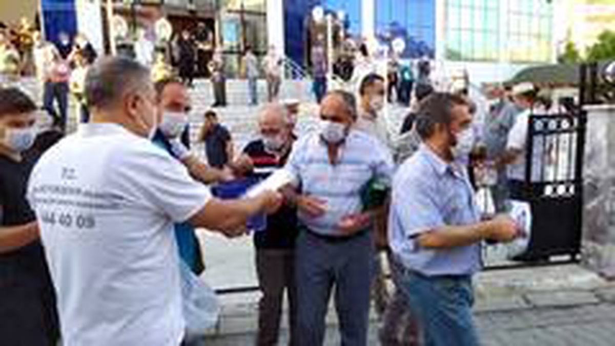 Büyükşehir vatandaşlarla bayramlaştı