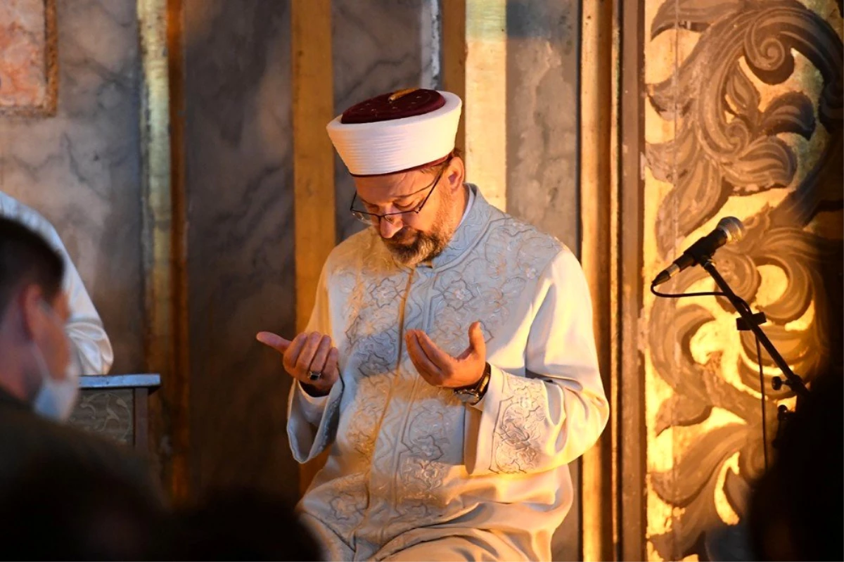 Diyanet İşleri Başkanı Erbaş, Ayasofya-i Kebir Cami-i Şerifi\'nde bayram hutbesi irad etti