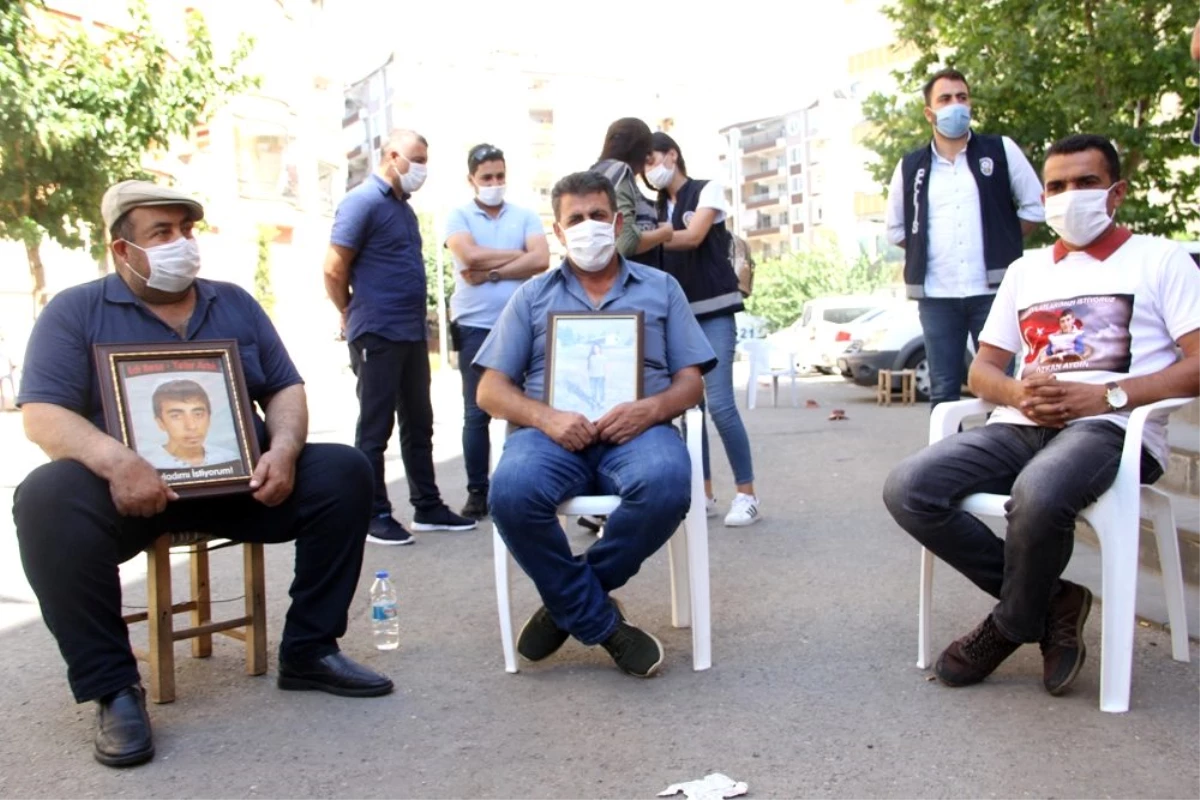 Son dakika haberleri... HDP önündeki ailelerin buruk bayramı