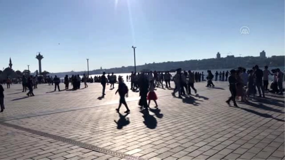 Kurban Bayramı\'nın ilk günü vatandaşlar sahillere akın etti