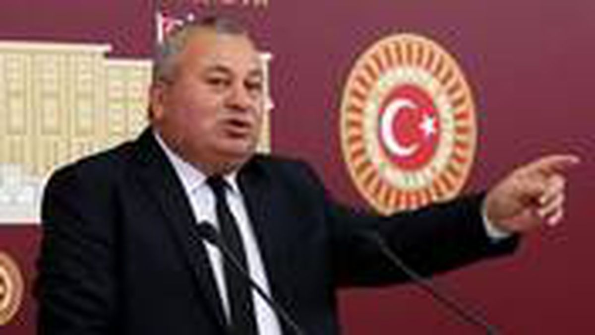 MHP'den ihraç edilen Cemal Enginyurt, helallik istedi: Yol arkadaşlarımızla düşman kesildik