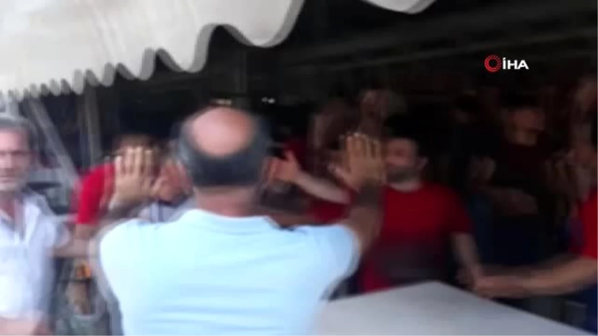Alibeyköy\'de kasaplar ve vatandaşlar arasında gerginlik yaşandı