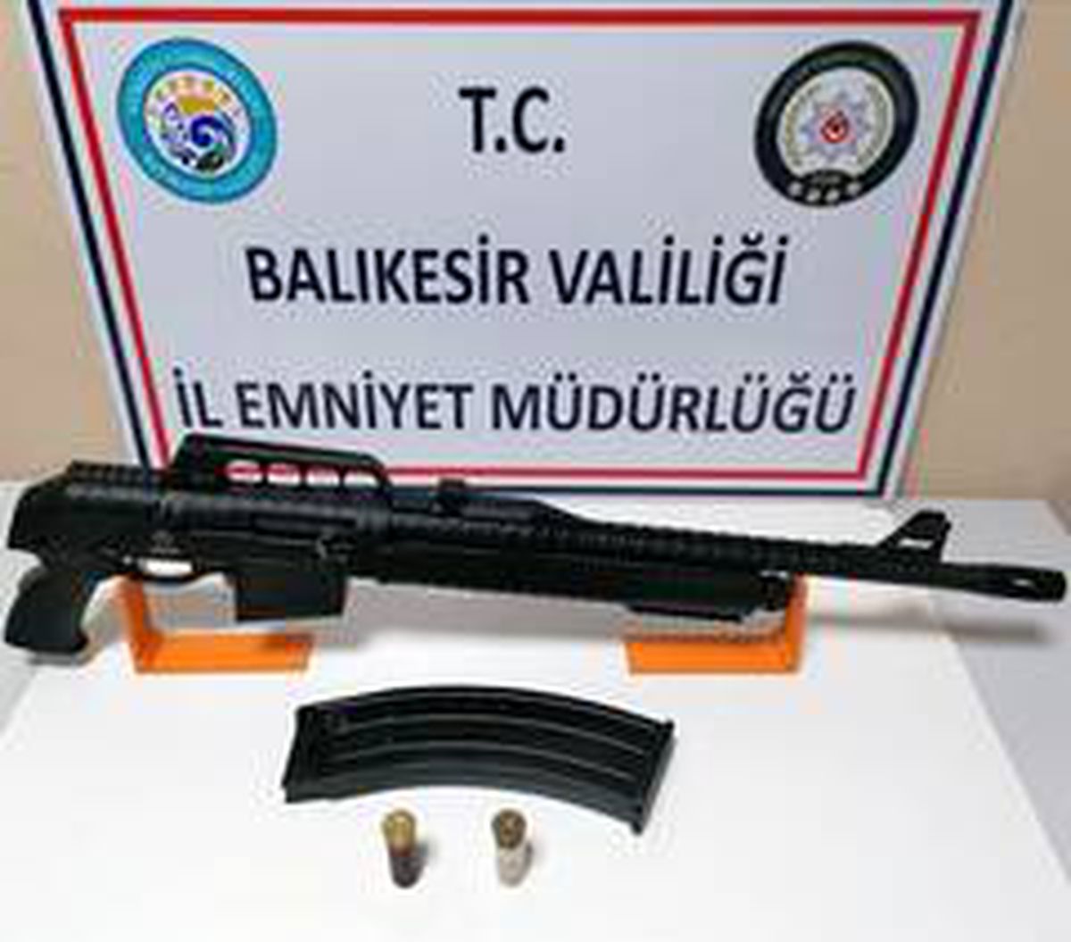 Son dakika haber | Balıkesir\'de 4 adet ruhsatsız silah ele geçirildi