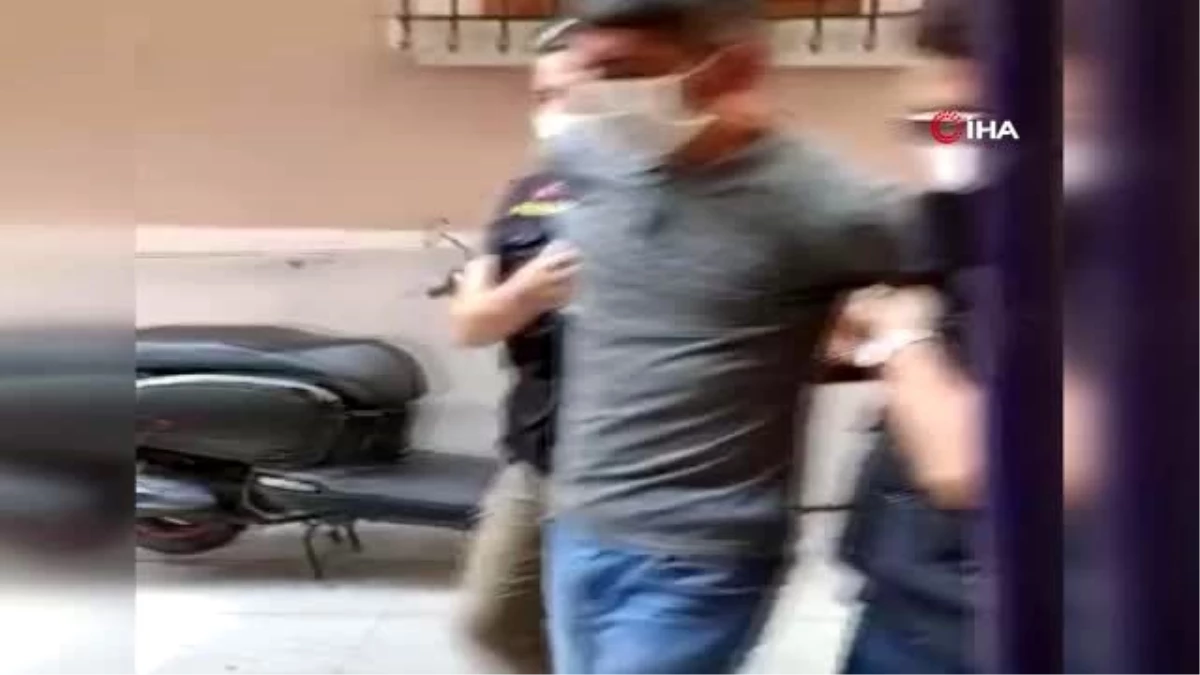 Beyoğlu\'nda otomobil sürücüsünü bıçaklayan değnekçi yakalandı