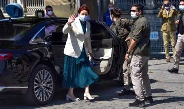 Meral Akşener, Ayasofya Camii'nde namaz kıldı