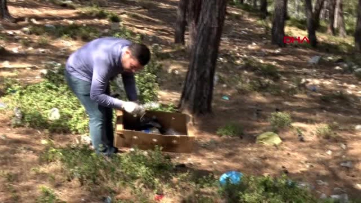MERSİN Çevre temizliğine dikkat çekmek için ormandaki çöpleri topladılar