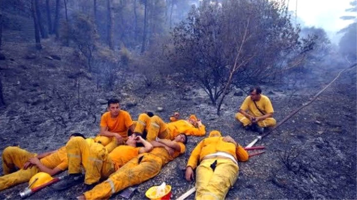 Bakan Pakdemirli, yangınla mücadele ekiplerinin fotoğrafını paylaştı: Dün gece rahat uyudunuz mu?