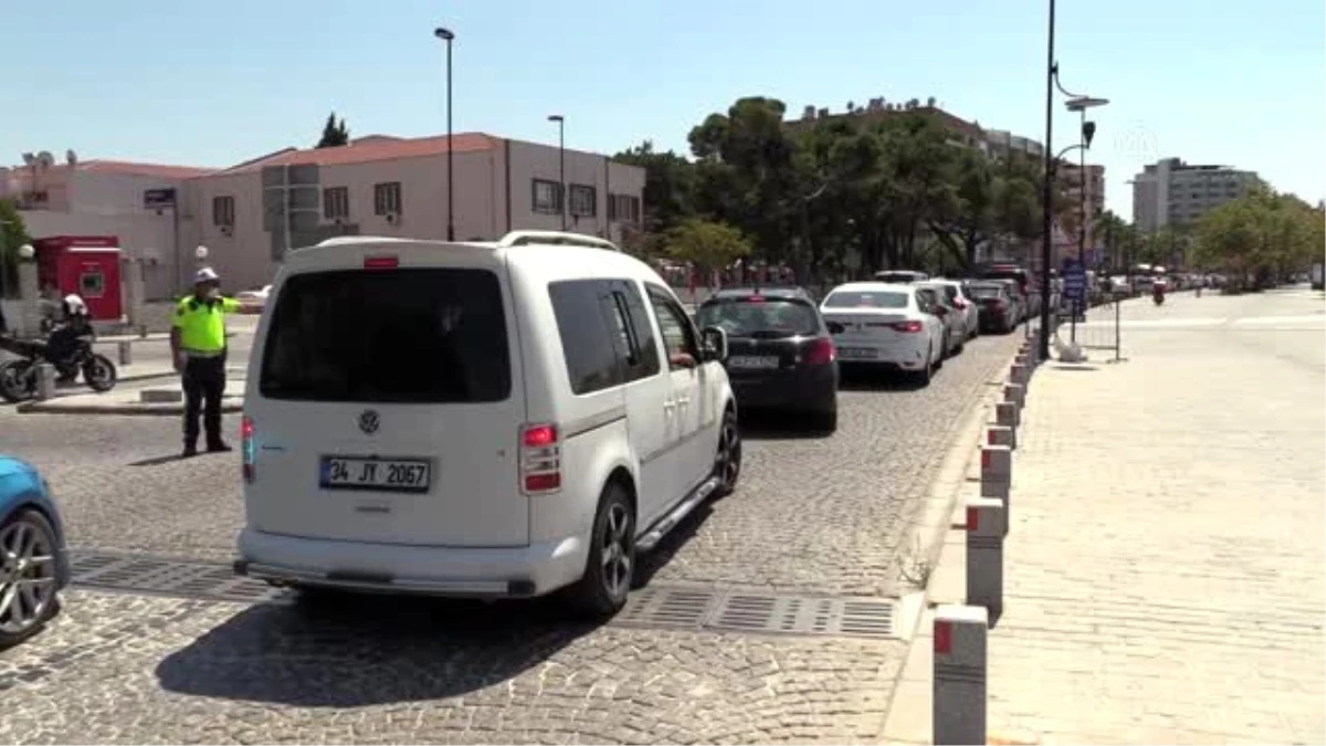 İskelelerde tatilcilerin dönüş yoğunluğu