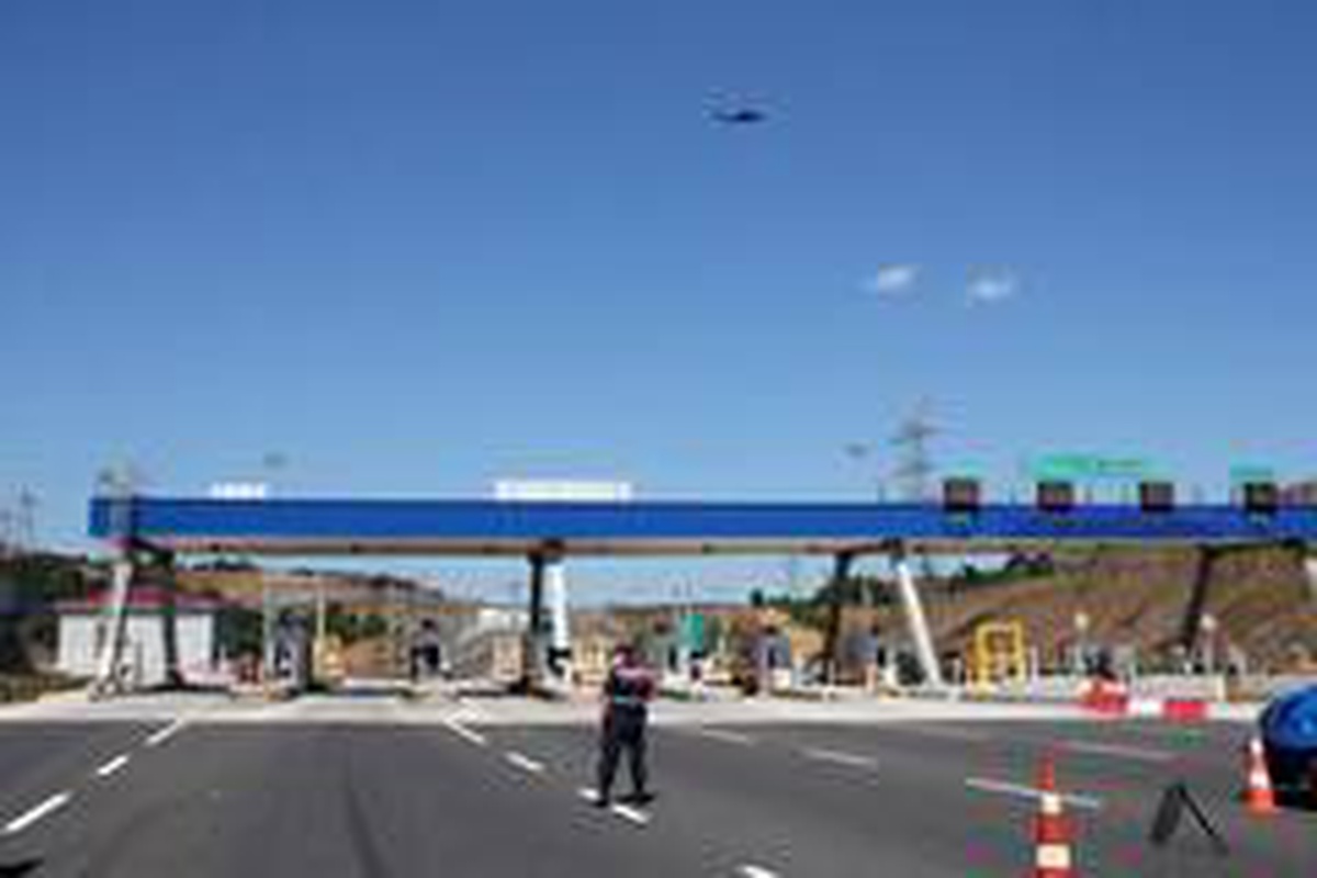 Kuzey Marmara Otoyolu\'ndaki bayram trafiğine hava ve karadan denetim