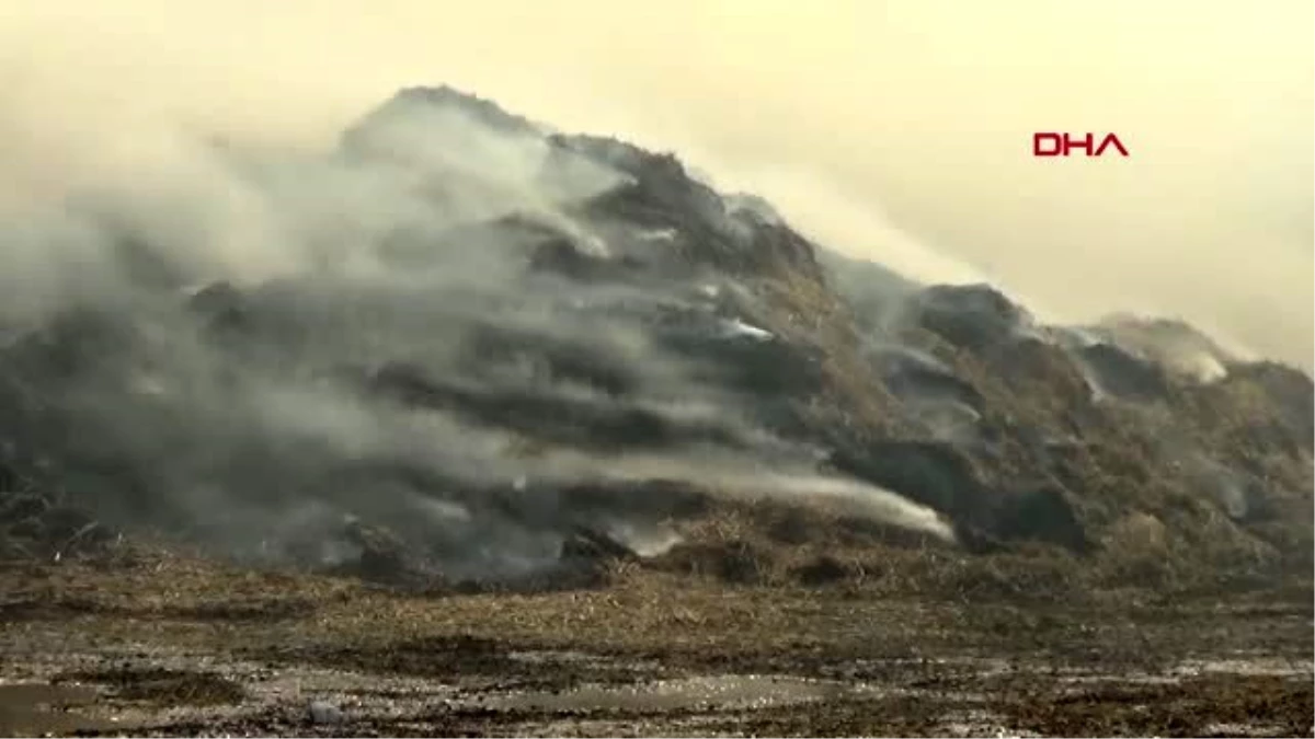 GAZİANTEP Hayvan çiftliğindeki yangında 300 ton saman ve 100 ton yonca kül oldu