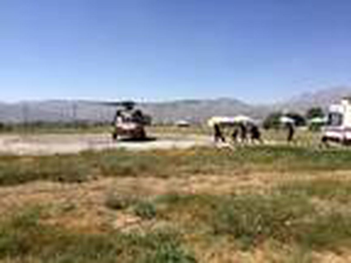 Hakkari\'de minibüs, şarampole devrildi: 6 ölü, 1 yaralı