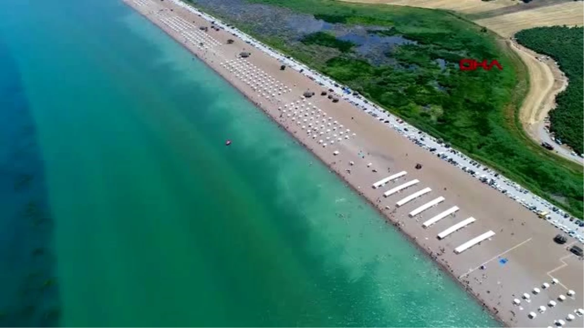 Konya Ovası\'nın denizi olan Beyşehir Gölü\'ndeki plaja bayram ilgisi
