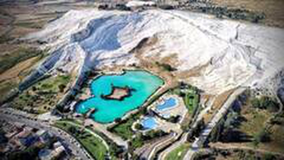 Vatandaşlar Pamukkale\'nin eşsiz manzarasını Kocaçukur\'dan izledi