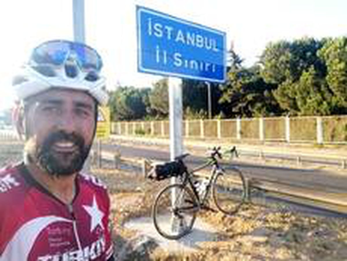 Bisikletle 5 günde Marmara Denizi\'nin etrafını dolaştı
