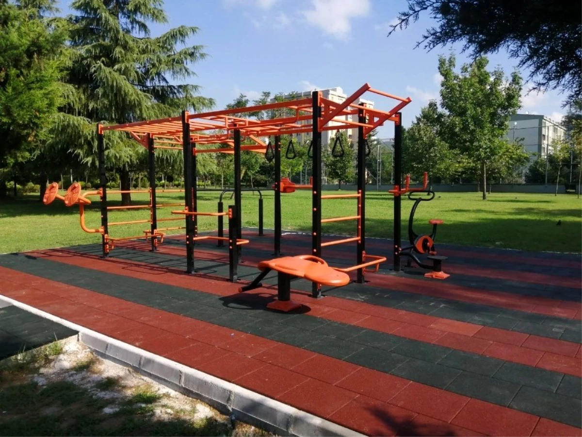 Büyükşehir, ilk workout spor istasyonunu kurdu