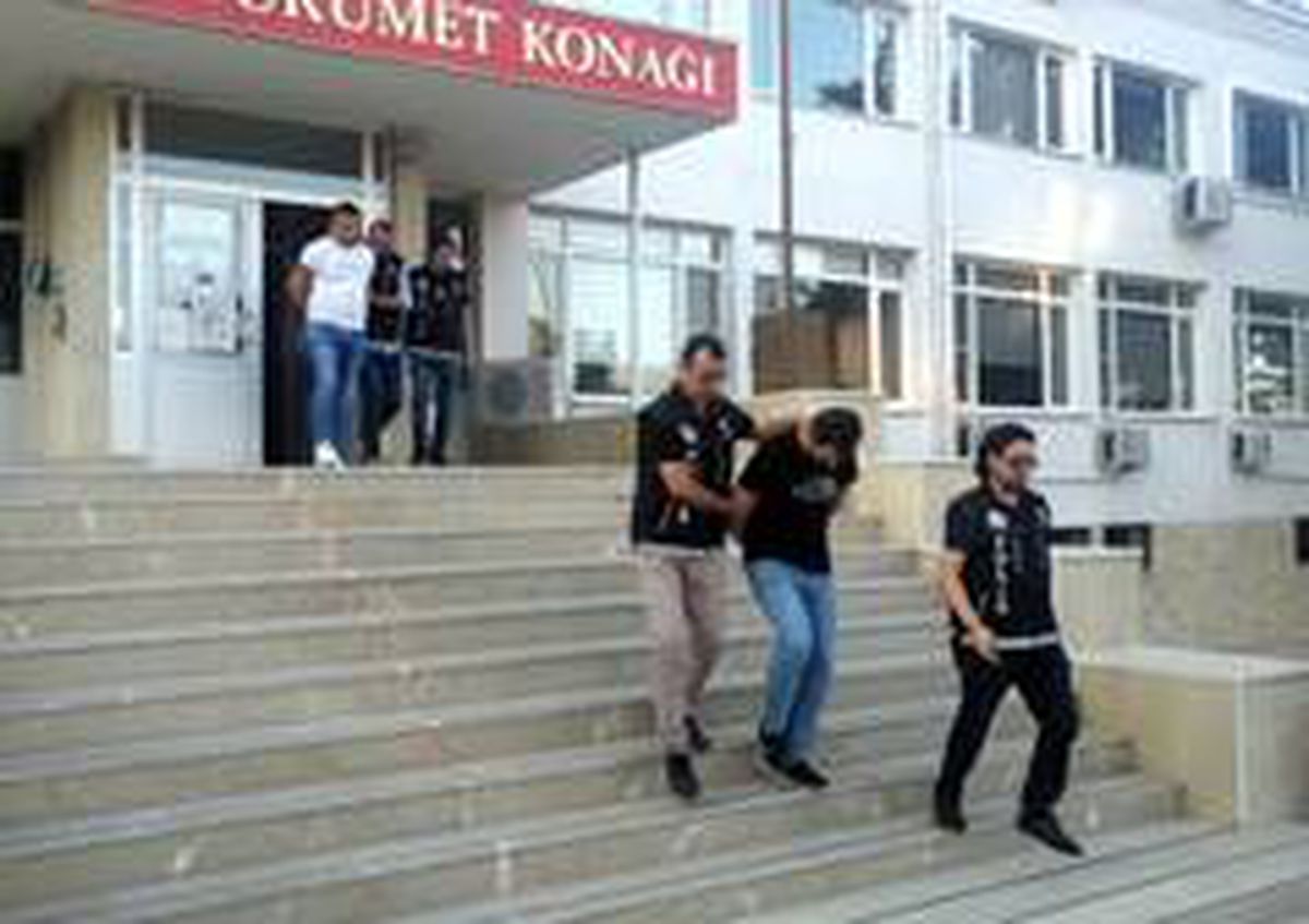 Denizli\'de kaçakçılar polisten kaçamadı