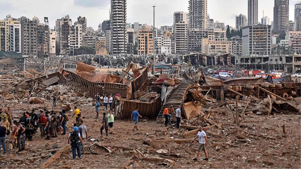Lübnan\'daki büyük patlamanın ardından Beyrut tanınmaz hale geldi
