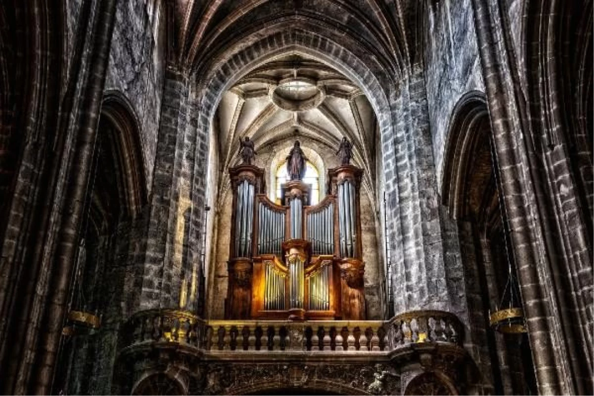 Notre Dame Katedrali\'nin devasa orgu 4 yılda temizlenecek